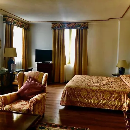 Montanarini فندق