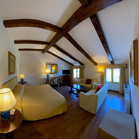 فندق Montanarini 4*