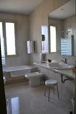 蒙塔那丽尼别墅酒店